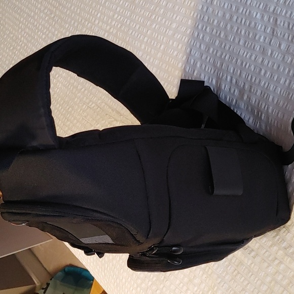 Lowepro Slingshot 100 AW Camera Bag - Picture 8 of 14